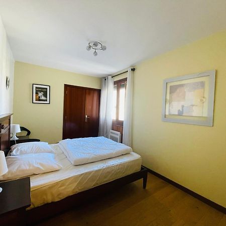 Appartement 58 M2 Avec Piscine Interieure Vue Montagne Centre Village , Parking Prive Сен-Лари-Сулан Экстерьер фото