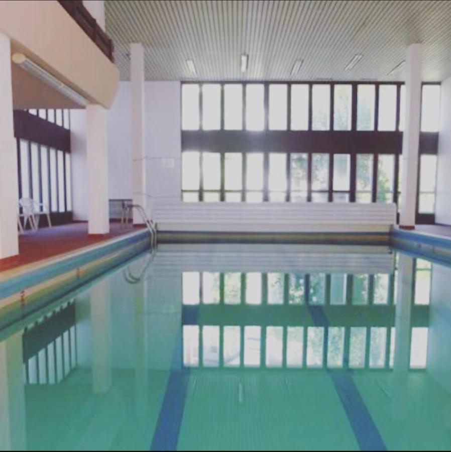 Appartement 58 M2 Avec Piscine Interieure Vue Montagne Centre Village , Parking Prive Сен-Лари-Сулан Экстерьер фото