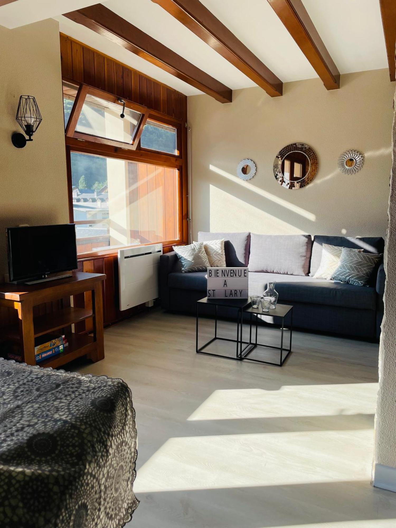 Appartement 58 M2 Avec Piscine Interieure Vue Montagne Centre Village , Parking Prive Сен-Лари-Сулан Экстерьер фото